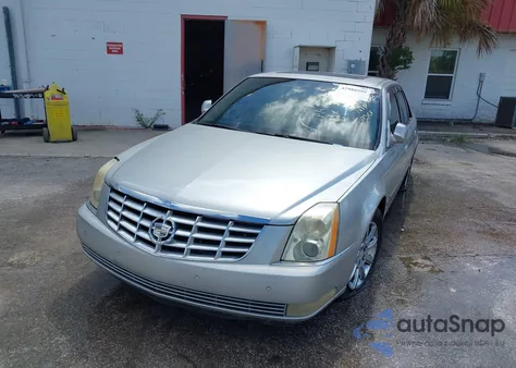 2008 Cadillac Dts 1Sc z USA, uszkodzony, nr VIN 1G6KD57Y88U165260